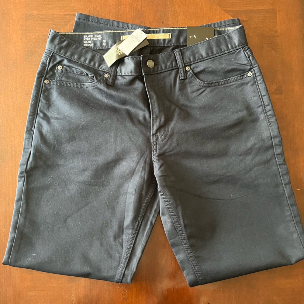 Banana Republic Navy Travel Jean - 32x32- NWT